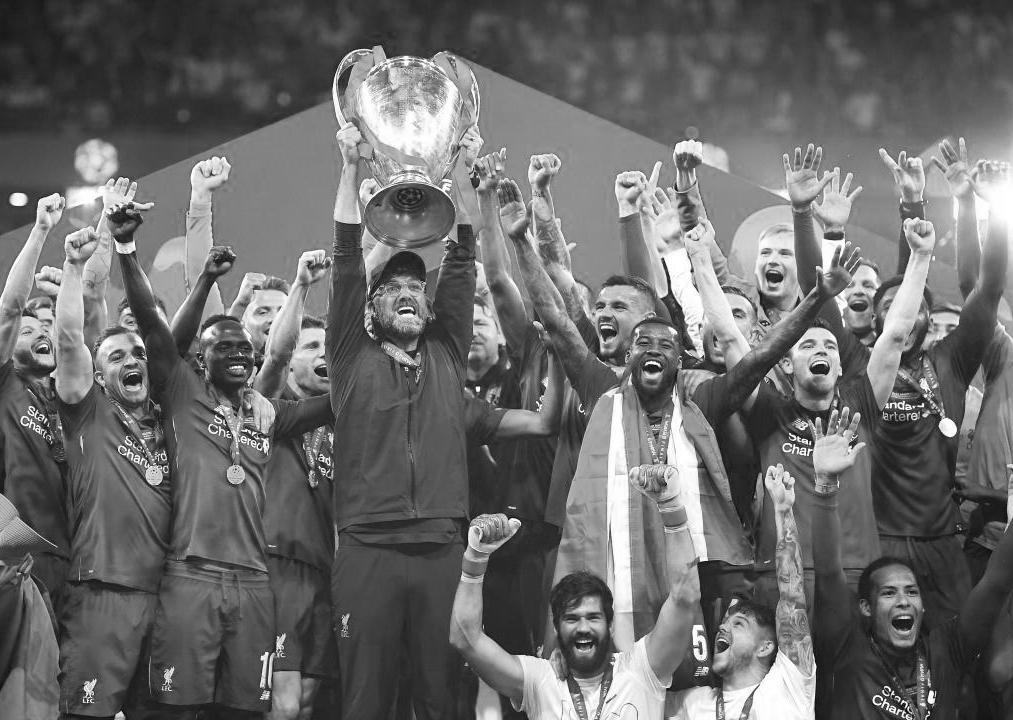 Champions League final photo in black and white